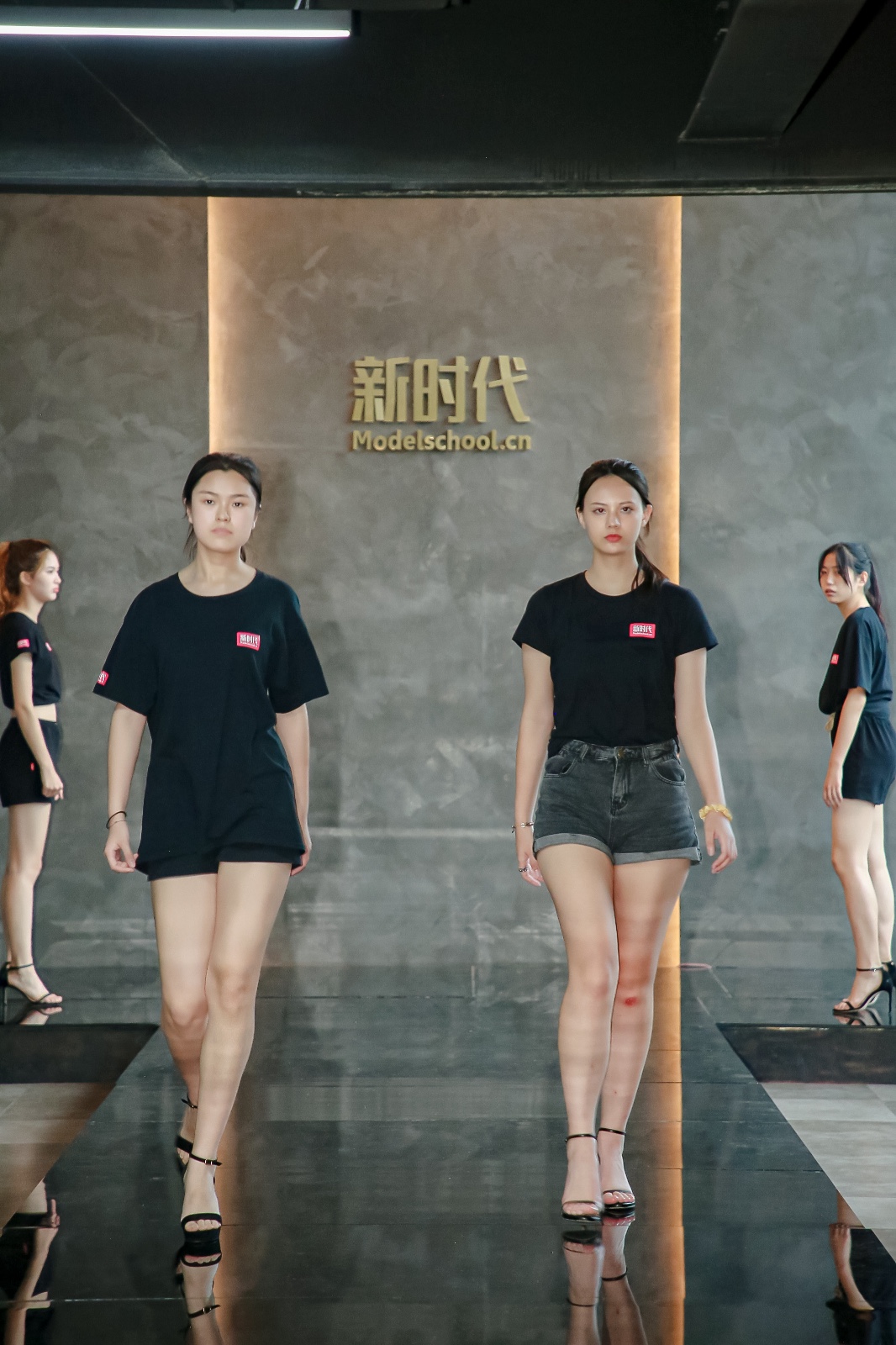 新时代职业模特高级班